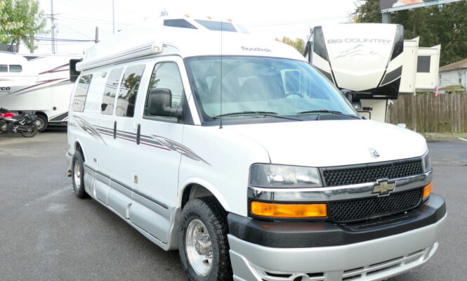 2008 Roadtrek 190 Versatile Class-B, Chevrolet, Bathroom and Shower-Image