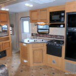 2012 Holiday Rambler TRAVELER 26BHS Travel Trailer, Slide-Out, Bunks-Thumbnail