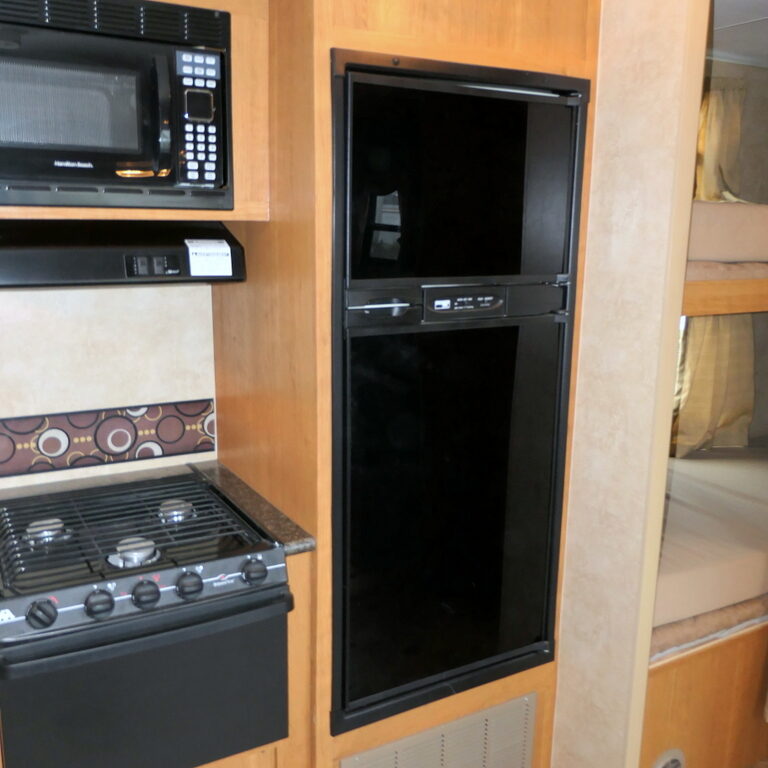 2012 Holiday Rambler TRAVELER 26BHS Travel Trailer, Slide-Out, Bunks-Image