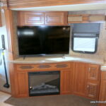 2015 DISCOVERY 37R Bus by Fleetwood, Cummins 380HP, 4-Slide-Outs, Fully Deleted-Thumbnail