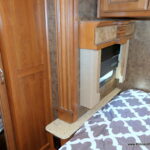 2015 DISCOVERY 37R Bus by Fleetwood, Cummins 380HP, 4-Slide-Outs, Fully Deleted-Thumbnail