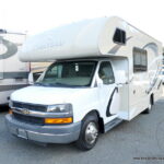 2017 CHATEAU 22E Class-C, By Thor Motor Coach, Sleeps-6, Chevy V-8-Thumbnail