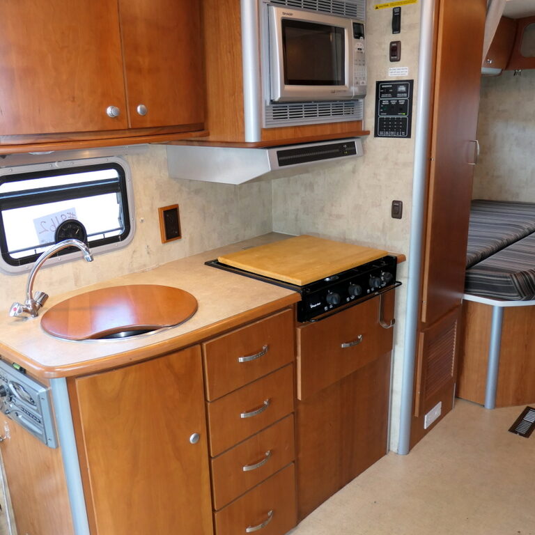 2006 Winnebago VIEW 23J Class-C, Mercedes Sprinter Diesel, Slide-Out-Image