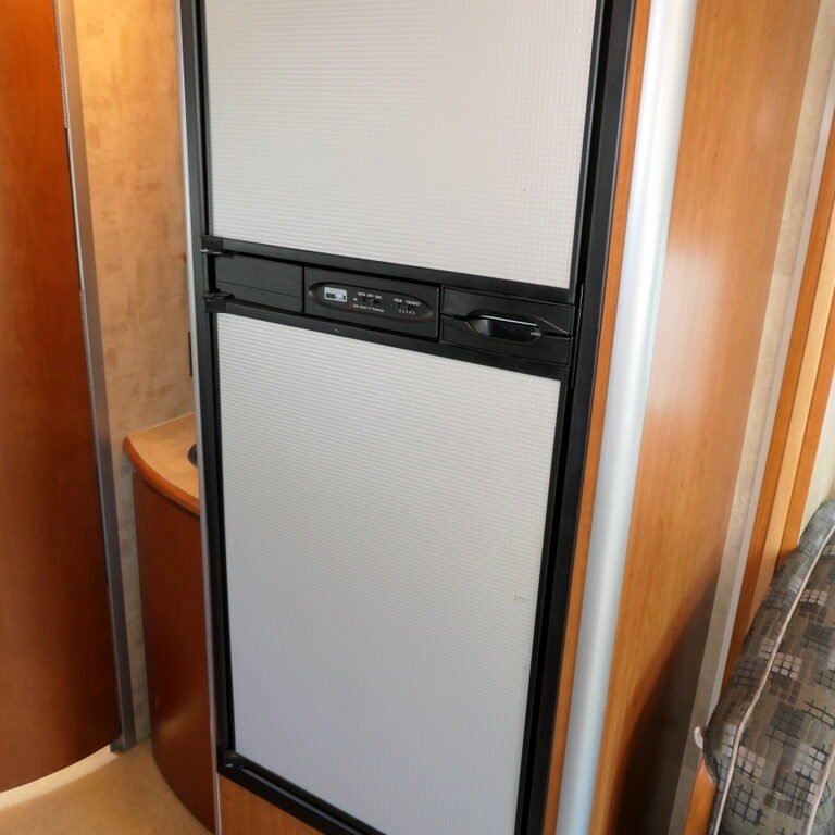 2006 Winnebago VIEW 23J Class-C, Mercedes Sprinter Diesel, Slide-Out-Image