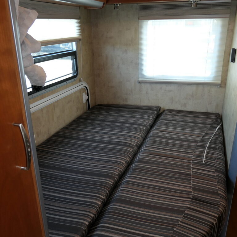 2006 Winnebago VIEW 23J Class-C, Mercedes Sprinter Diesel, Slide-Out-Image