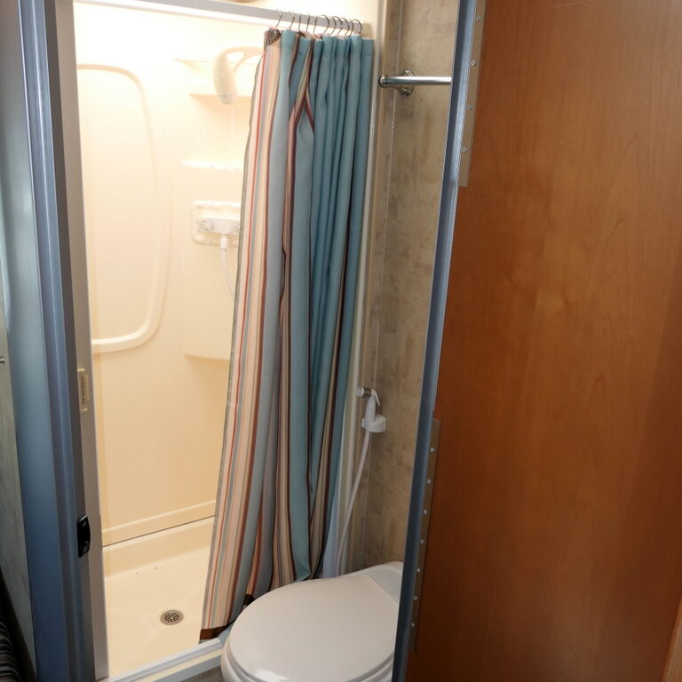 2006 Winnebago VIEW 23J Class-C, Mercedes Sprinter Diesel, Slide-Out-Image