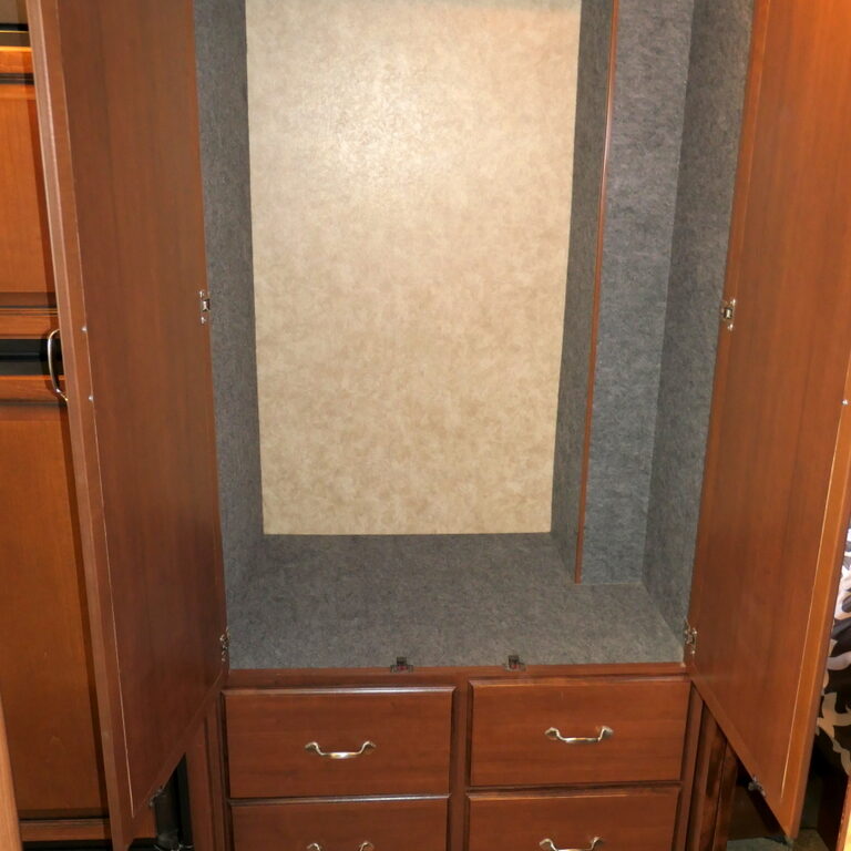 2013 Fleetwood TERRA SE 33S Class-A, Low Miles! 2 Slide-Outs-Image