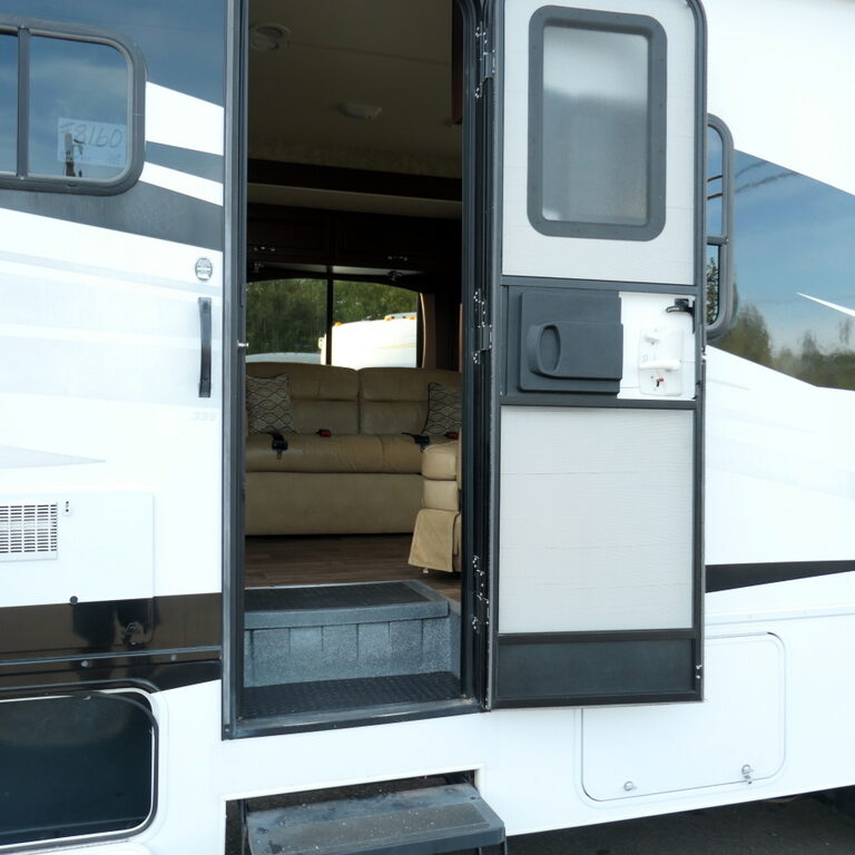 2013 Fleetwood TERRA SE 33S Class-A, Low Miles! 2 Slide-Outs-Image