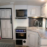 2021 Keystone COUGAR Half-Ton 24SABWE Travel Trailer, Slide-Out, Inverter, Very Clean!-Thumbnail